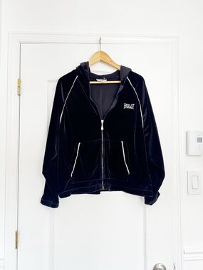 EVERLAST | Black Suede Zip Up Sweater With White Outline